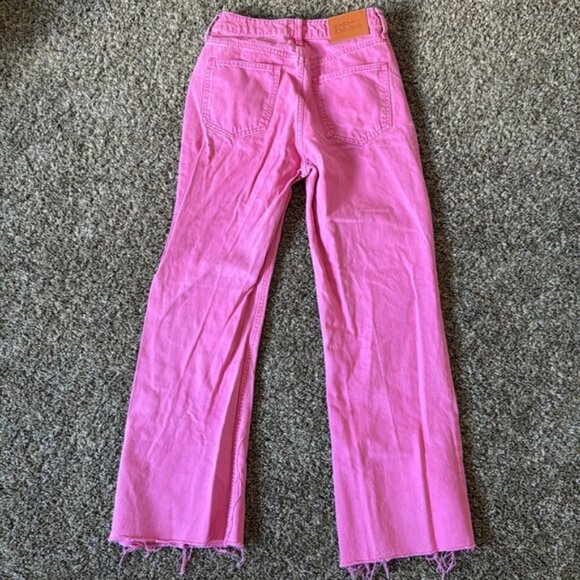 Princess Polly 2 Pink High Rise Mom Cutoffs - Picture 8 of 11